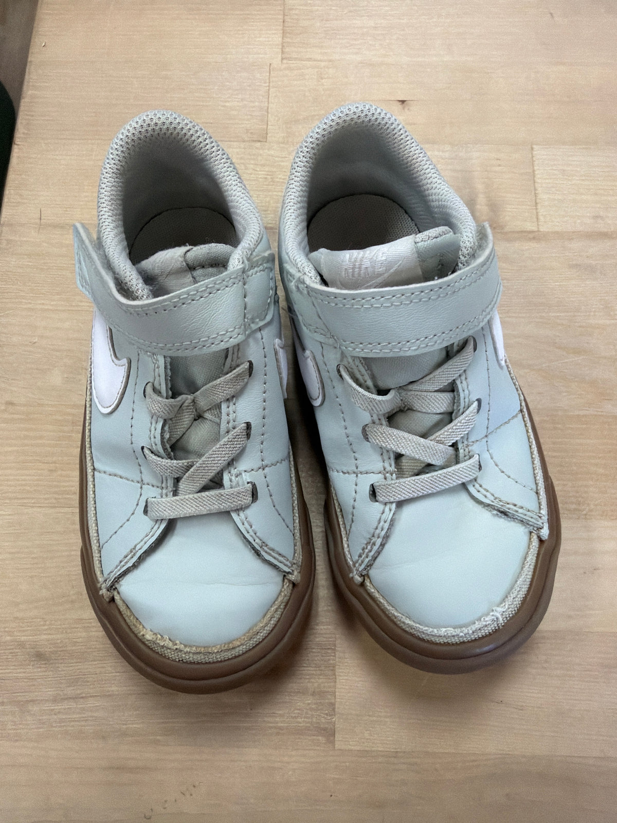 9c Mint Nike Old School Court Shoes