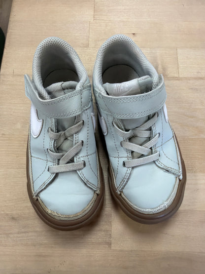 9c Mint Nike Old School Court Shoes