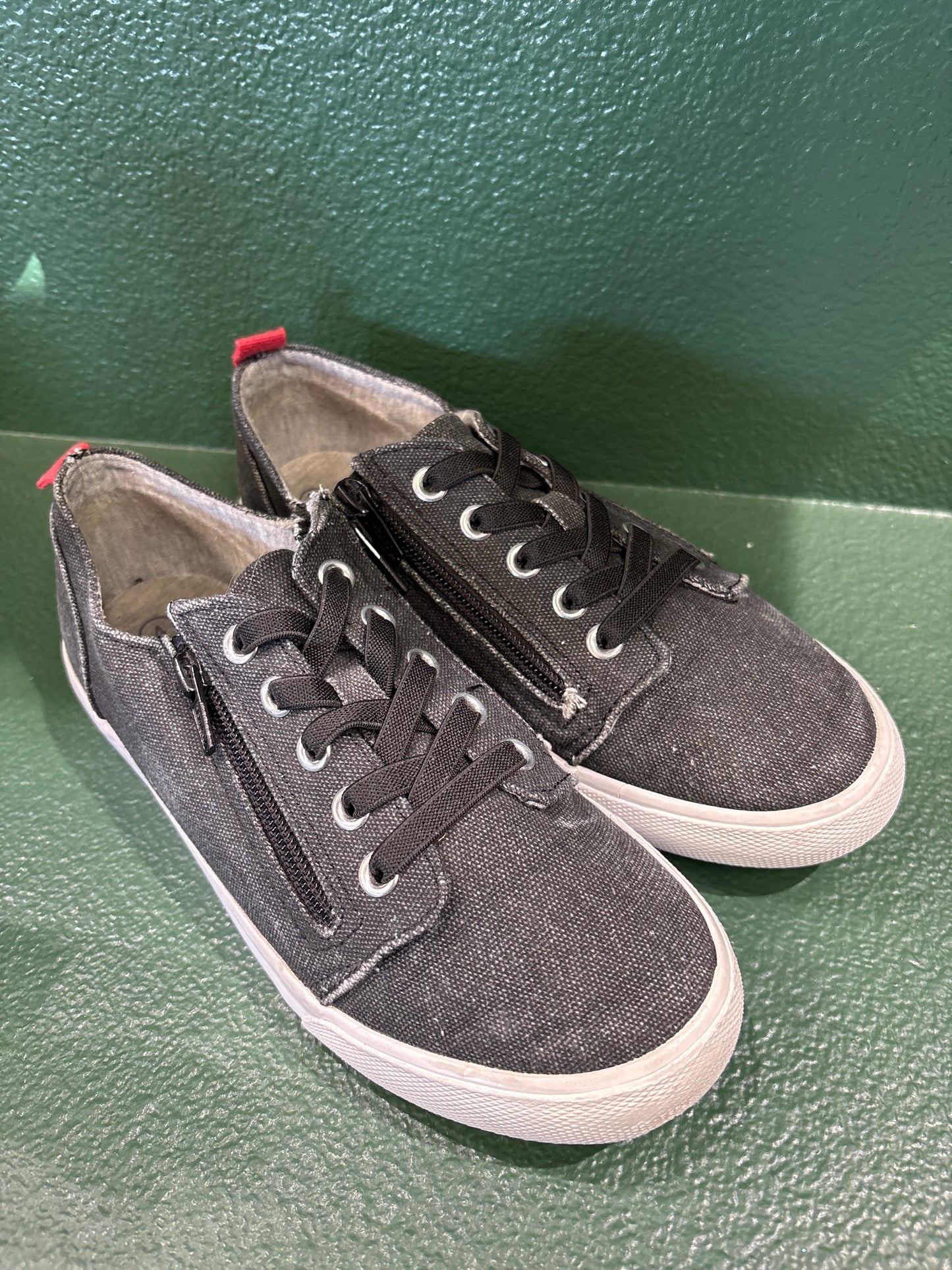 4Y Charcoal Zip Sneakers