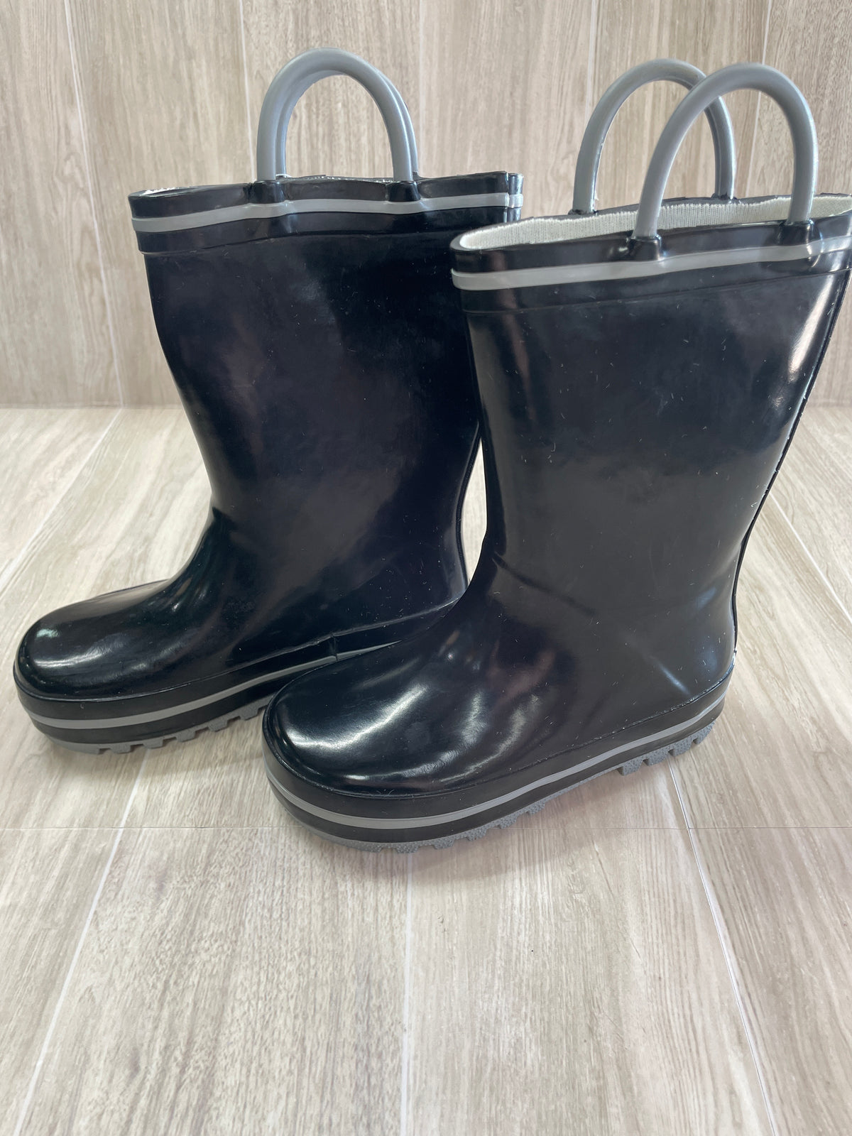 NEW Rainboot - Black/Green - 7c
