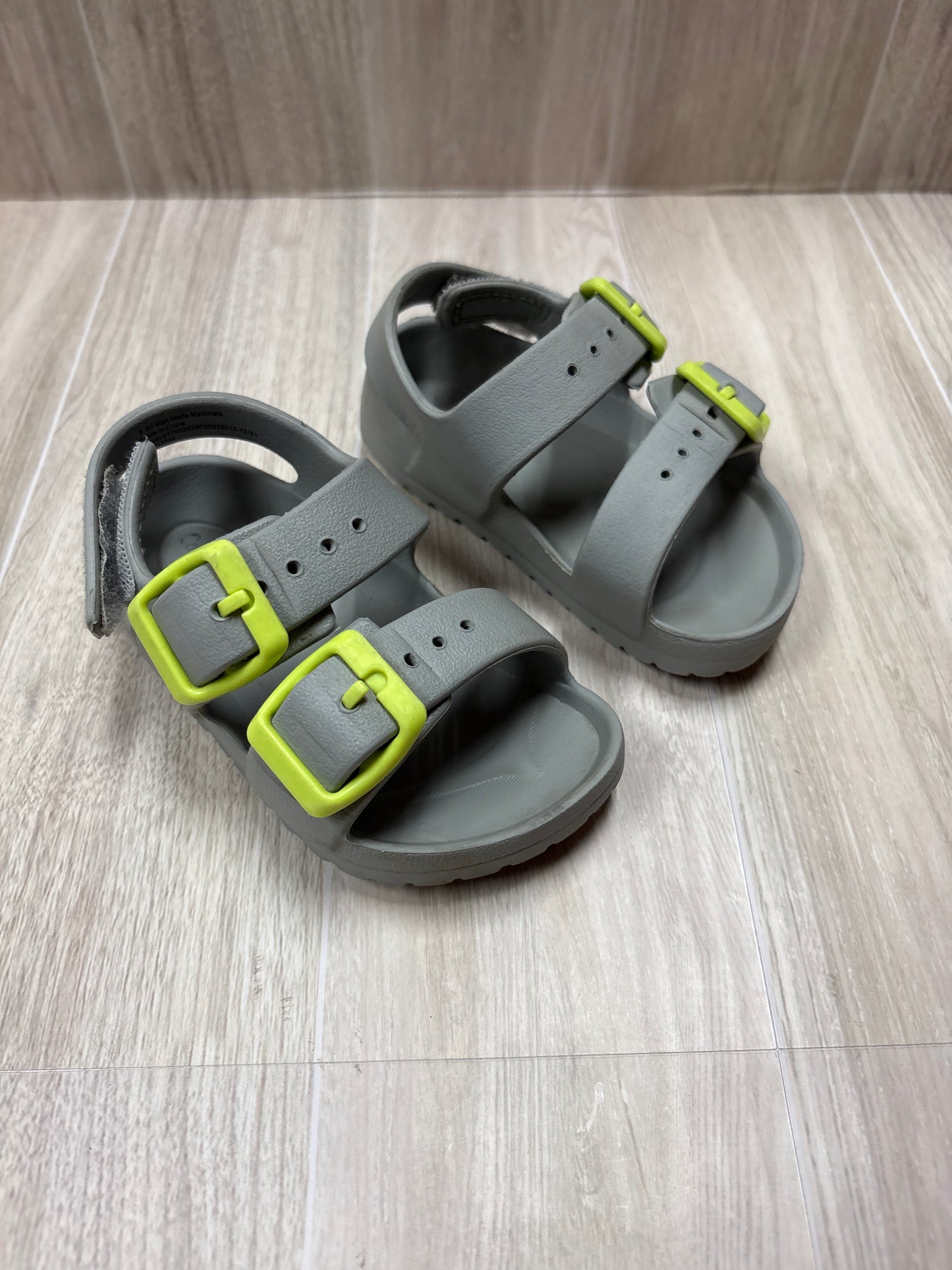 5c Light Grey Velcro Sandal