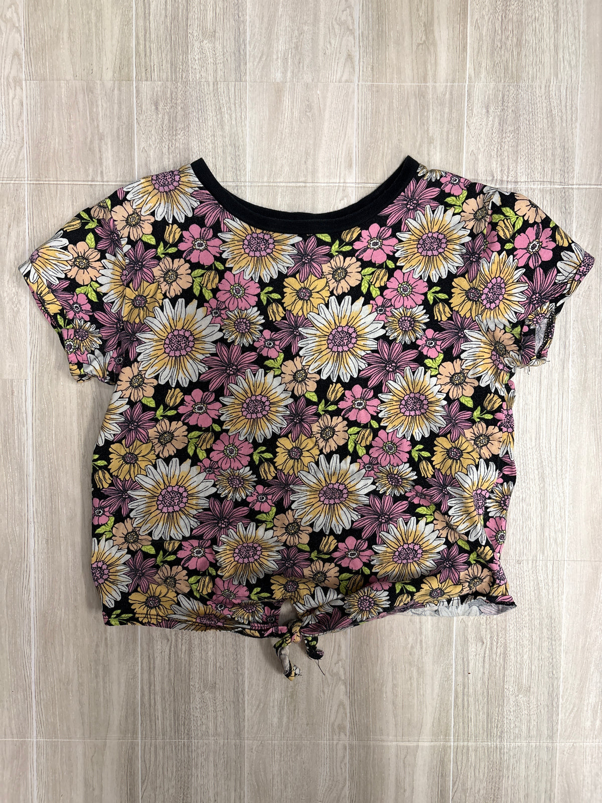 11/12 Black Floral Short Sleeve Knotted Tee