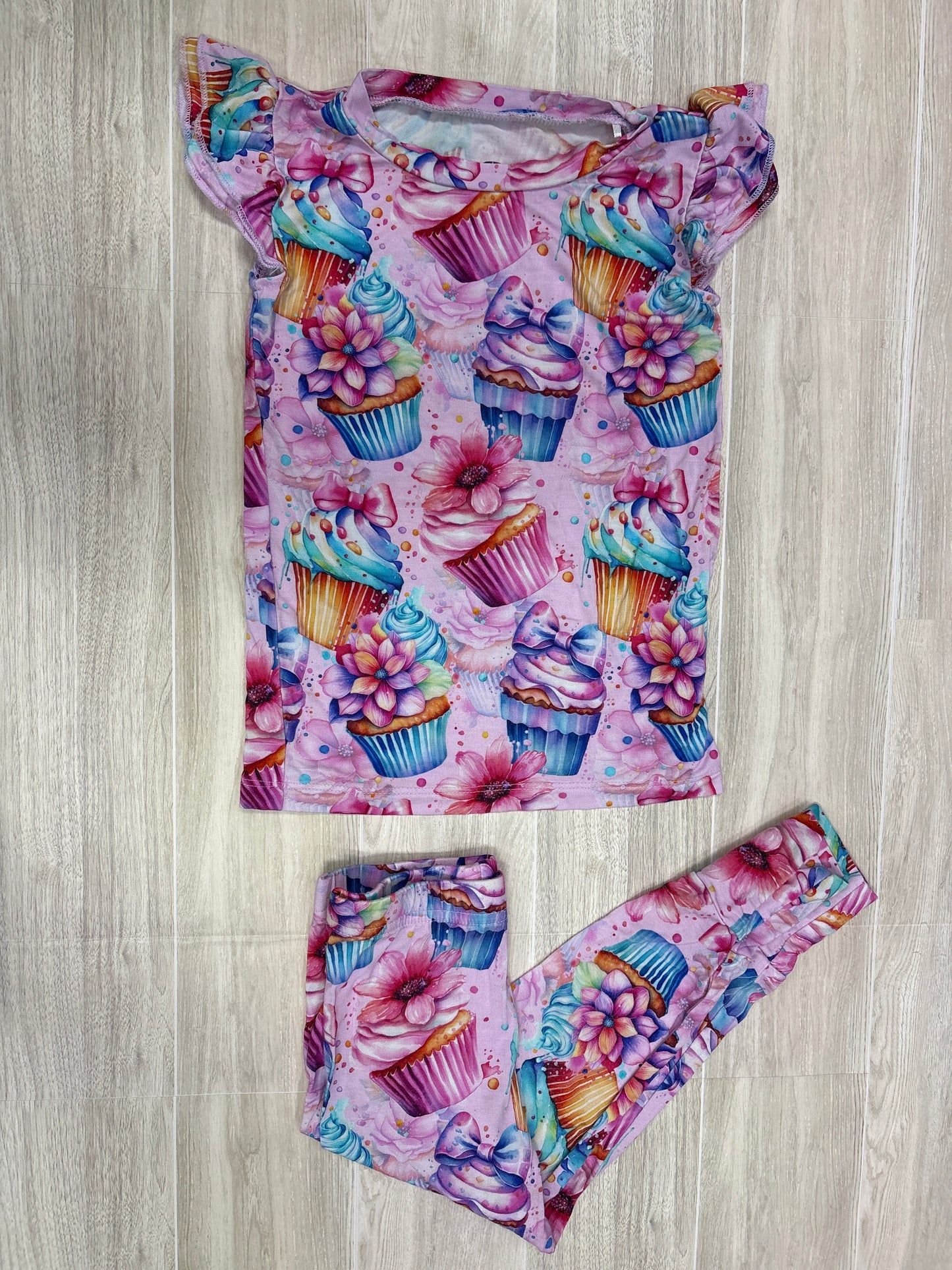 2T Bums & Roses Flower Cupcake 2 Piece Lounge Set
