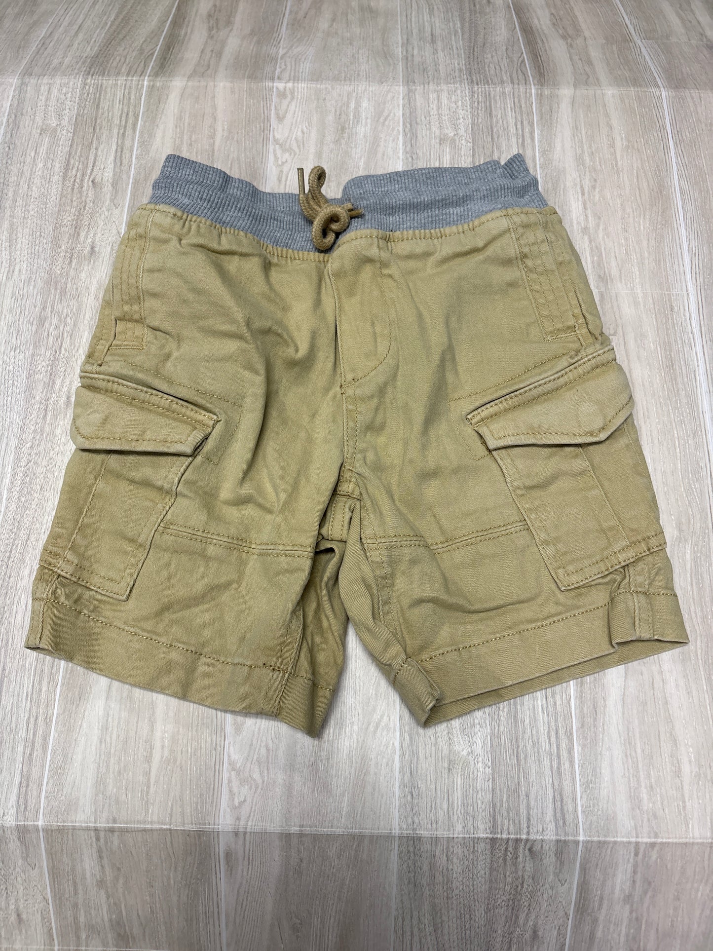 5/6 Eddie Bauer Tan Cargo Shorts