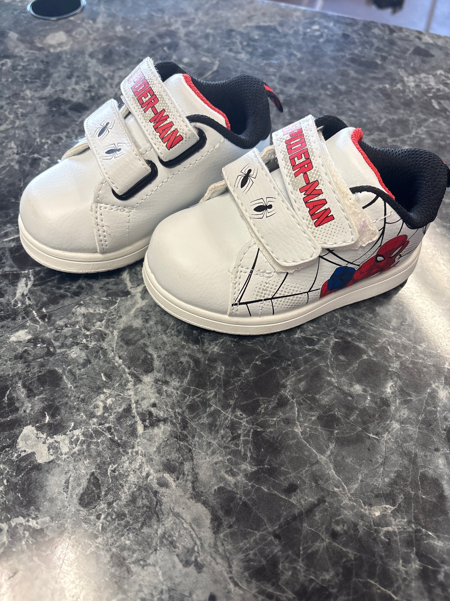6c Spiderman Velcro Shoes