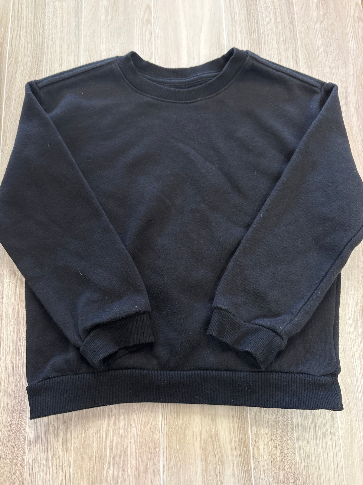 5T Black Basic Crewneck