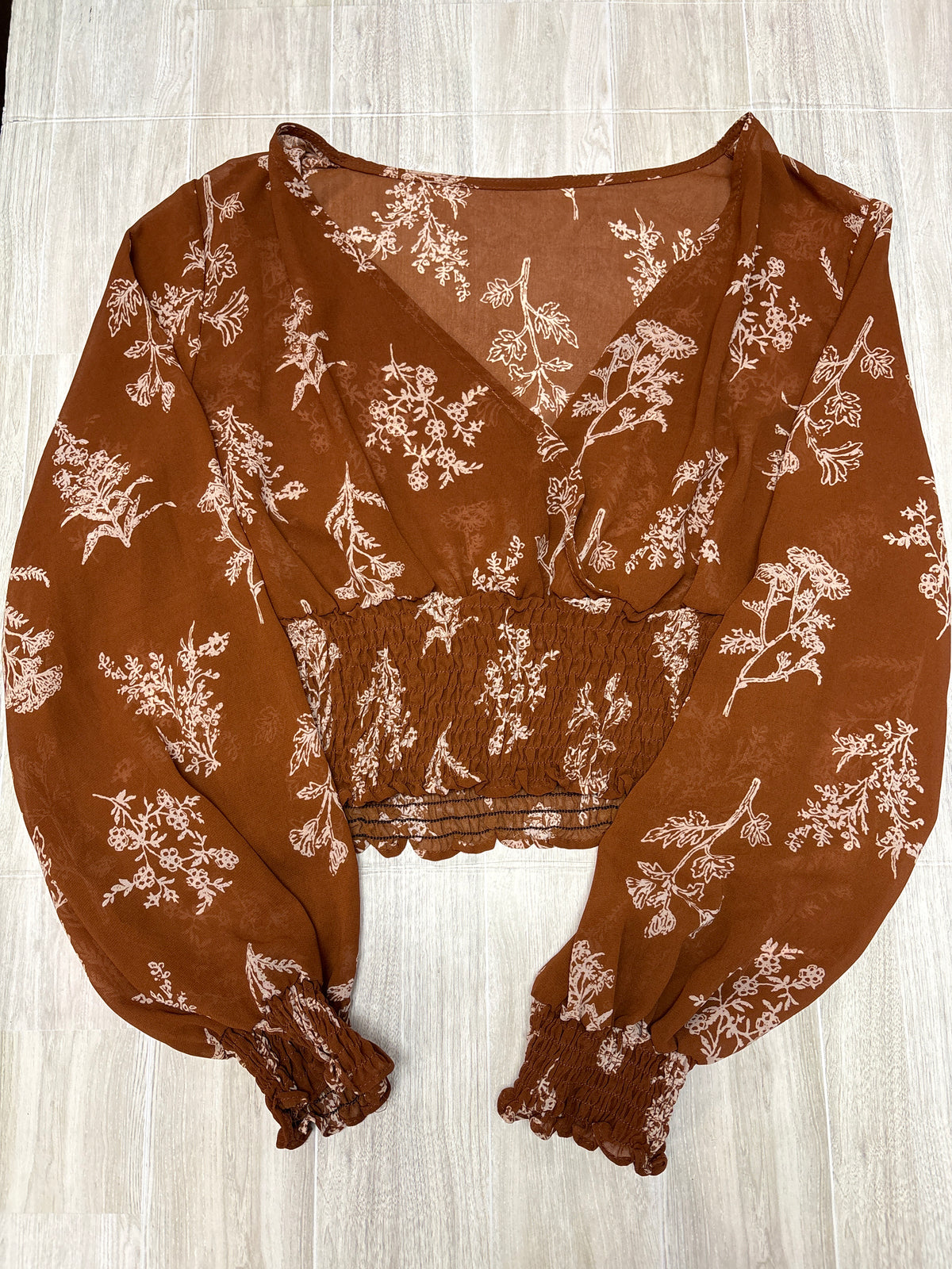 Womens Large Rust/Cream Floral Smocked Long Sleeve