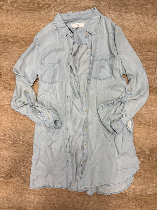 Womens Large Light Wash Soft Denim Shirt blemish
