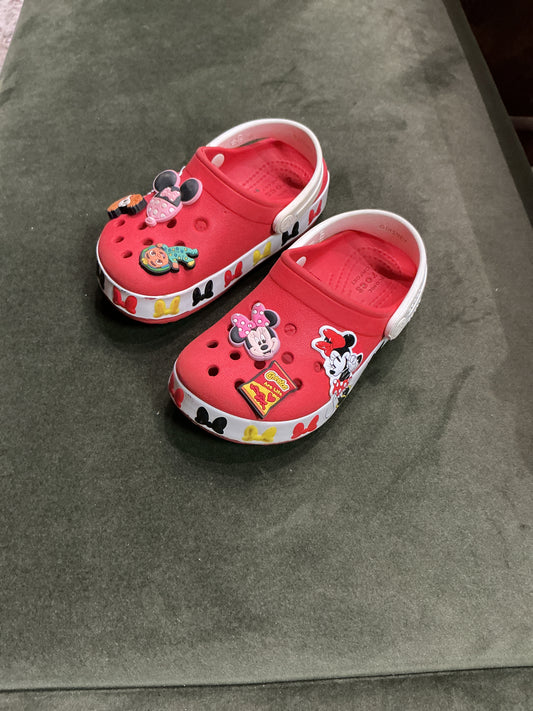 9c-minnie-mouse-crocs
