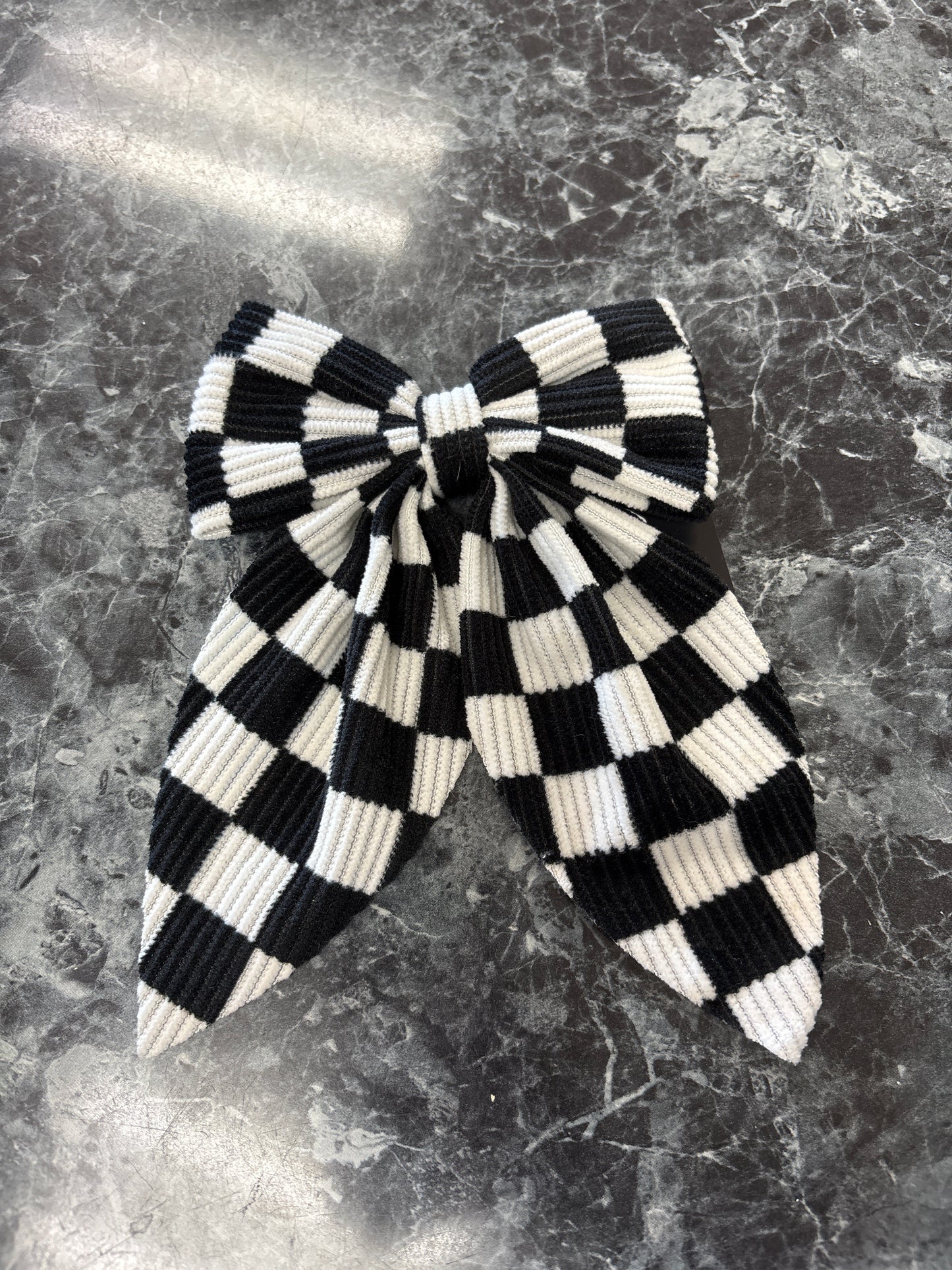 Black/White Checkered Clip Bow