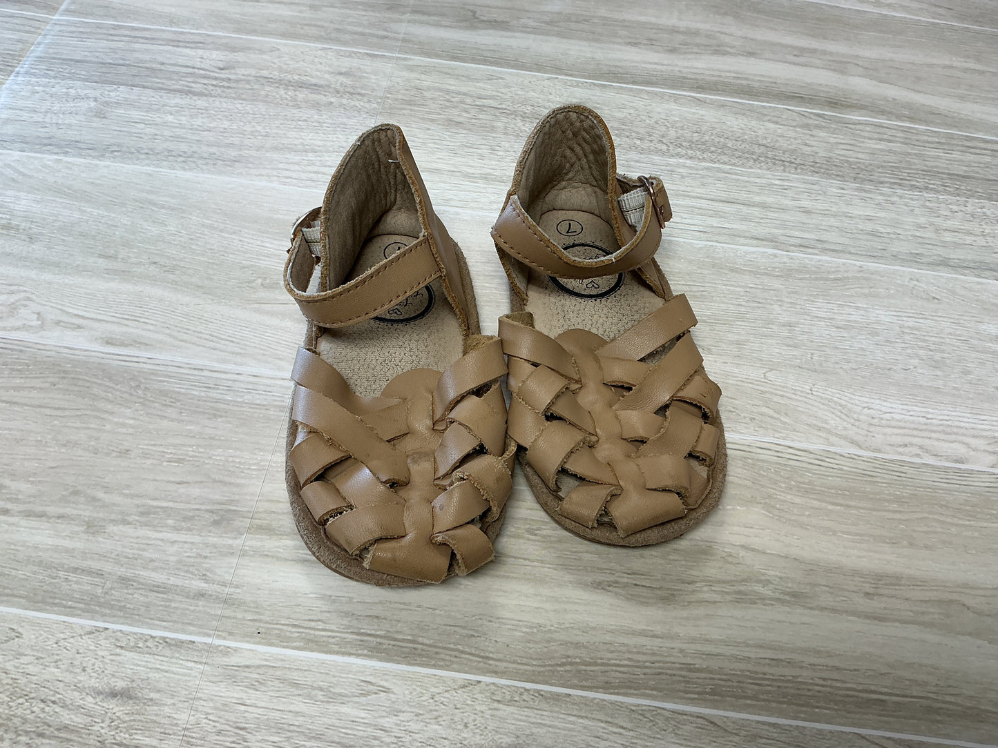 7c Tan Strap Sandals