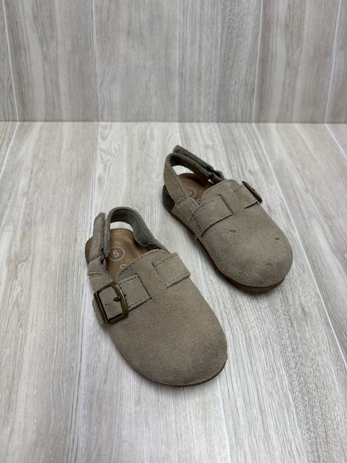 5c Tan Velco Mule