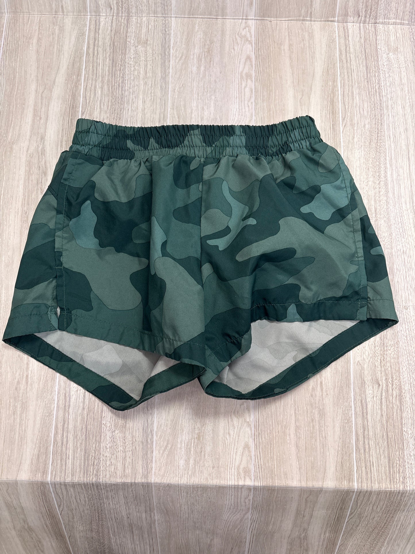 8 Camo Active Shorts