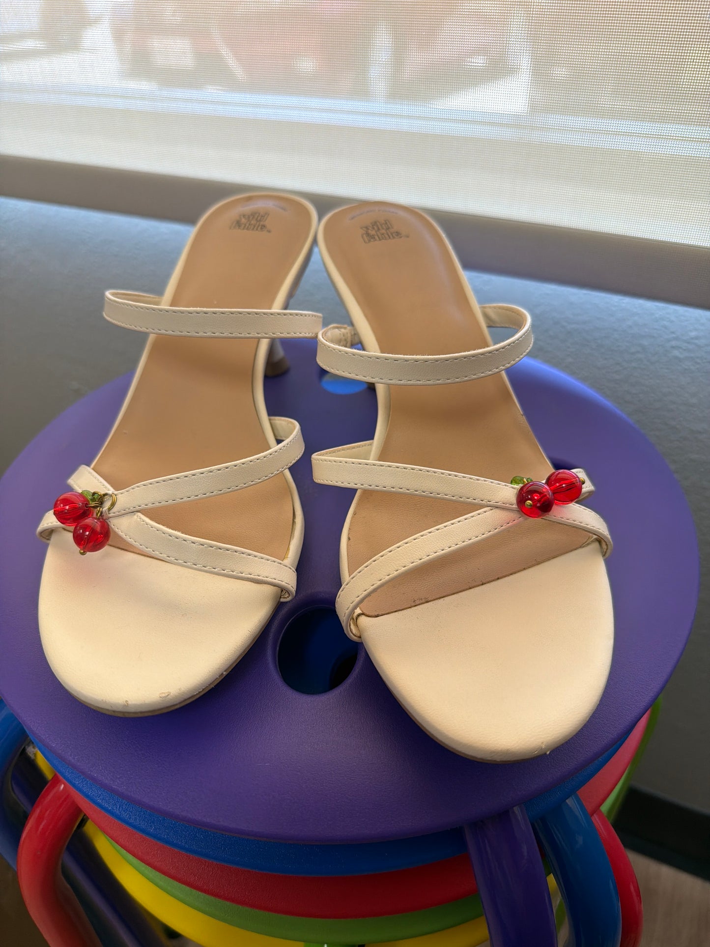 9 Womens Cherry Mini Heel