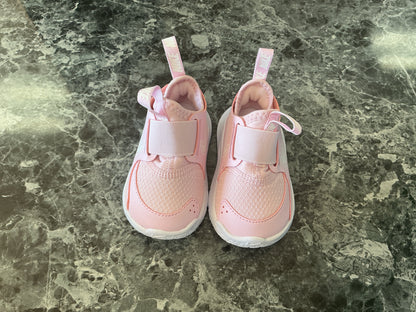 NWT 3c Nike Flex Runner - Pink