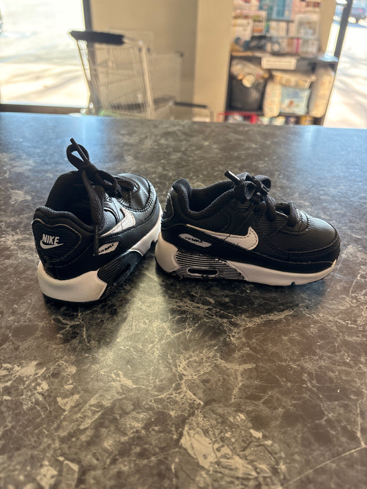5c Nike Air Max - Black/White
