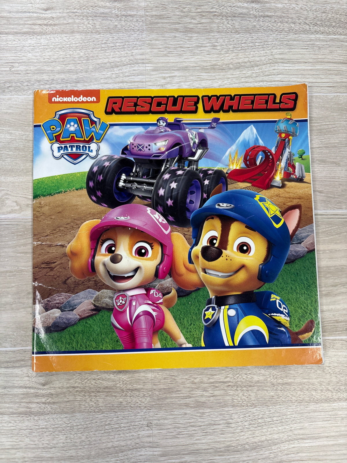 Book - Paw Patrol Rescue Wheels