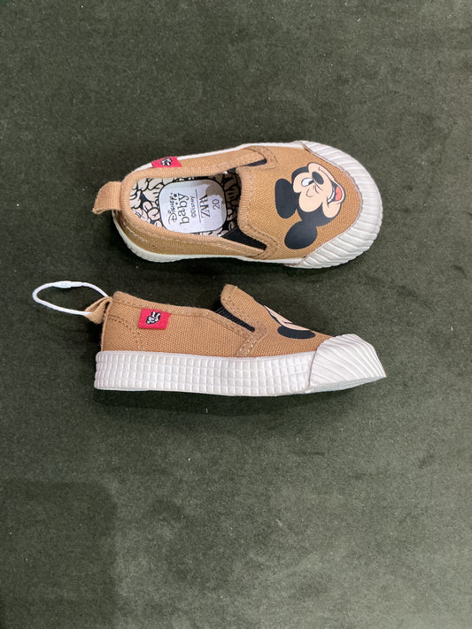 5c Zara Disney Sneaker
