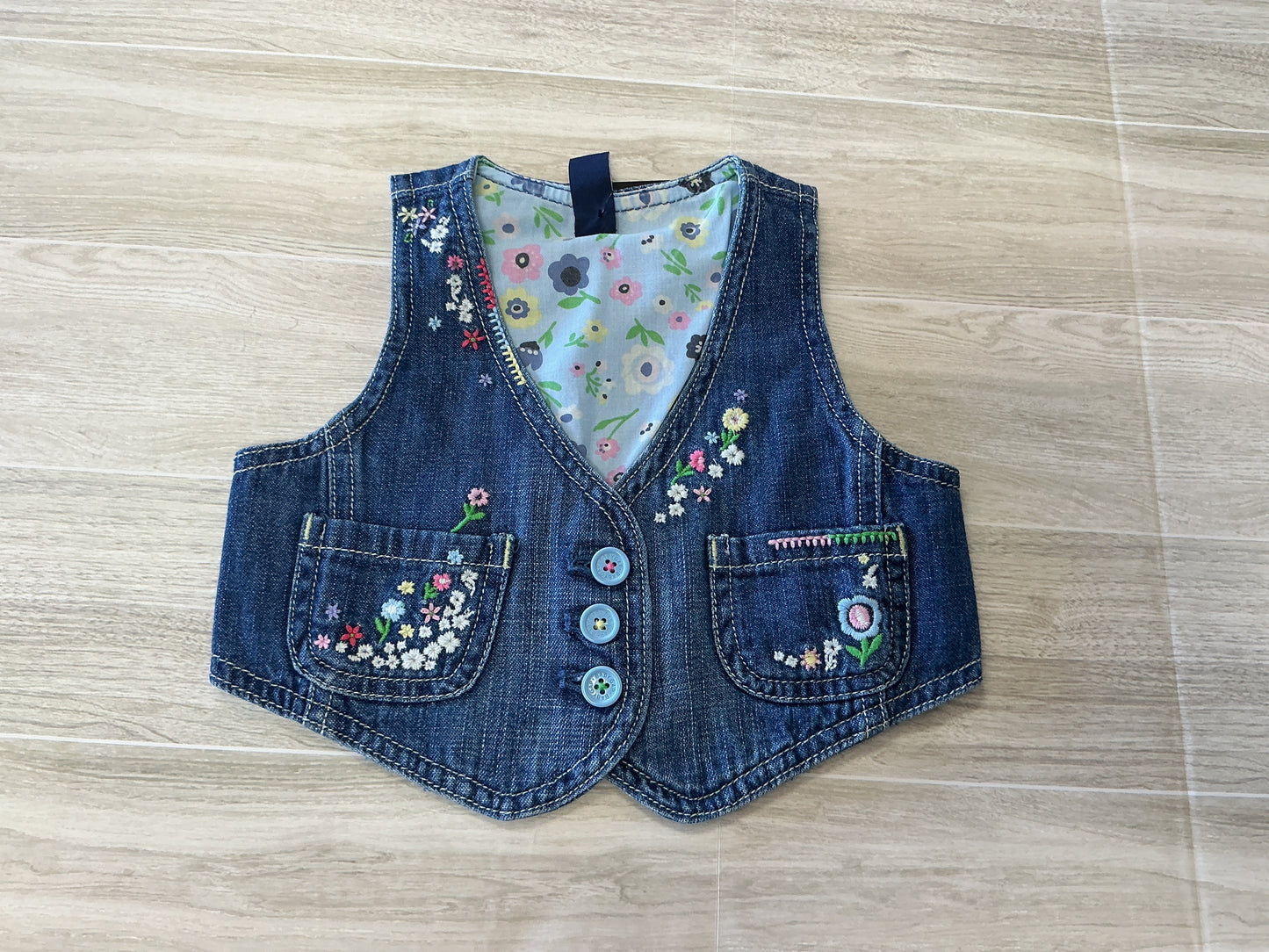 6-12m BabyGap Denim Floral Stitched Vest