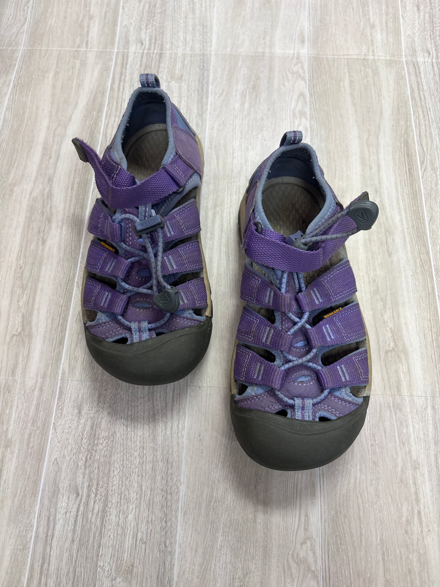 2Y Purple Keen Trail Shoes