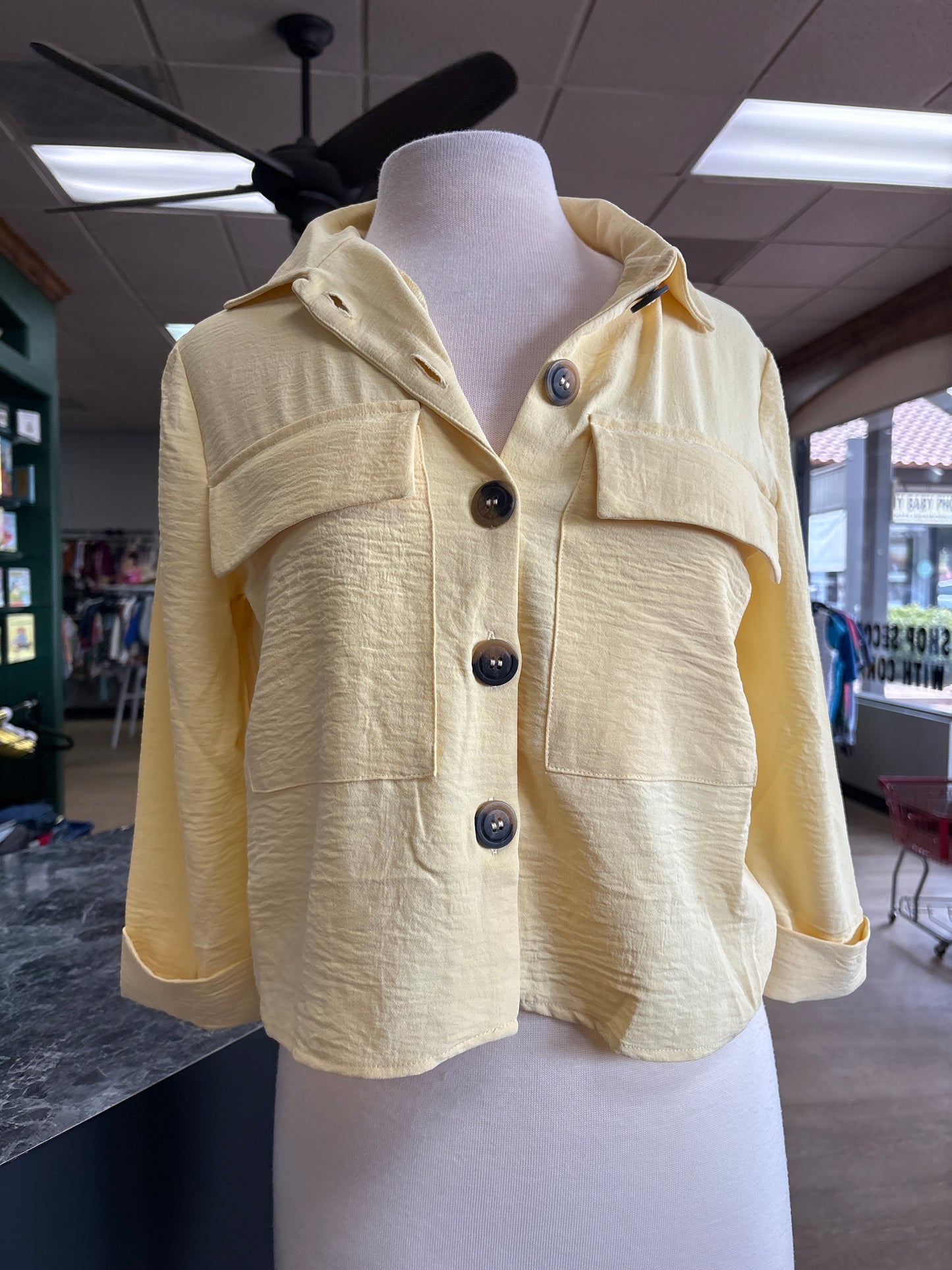 Womens Small Butter Yellow Lightweight Button Up
