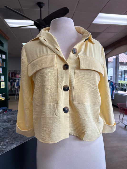 Womens Small Butter Yellow Lightweight Button Up
