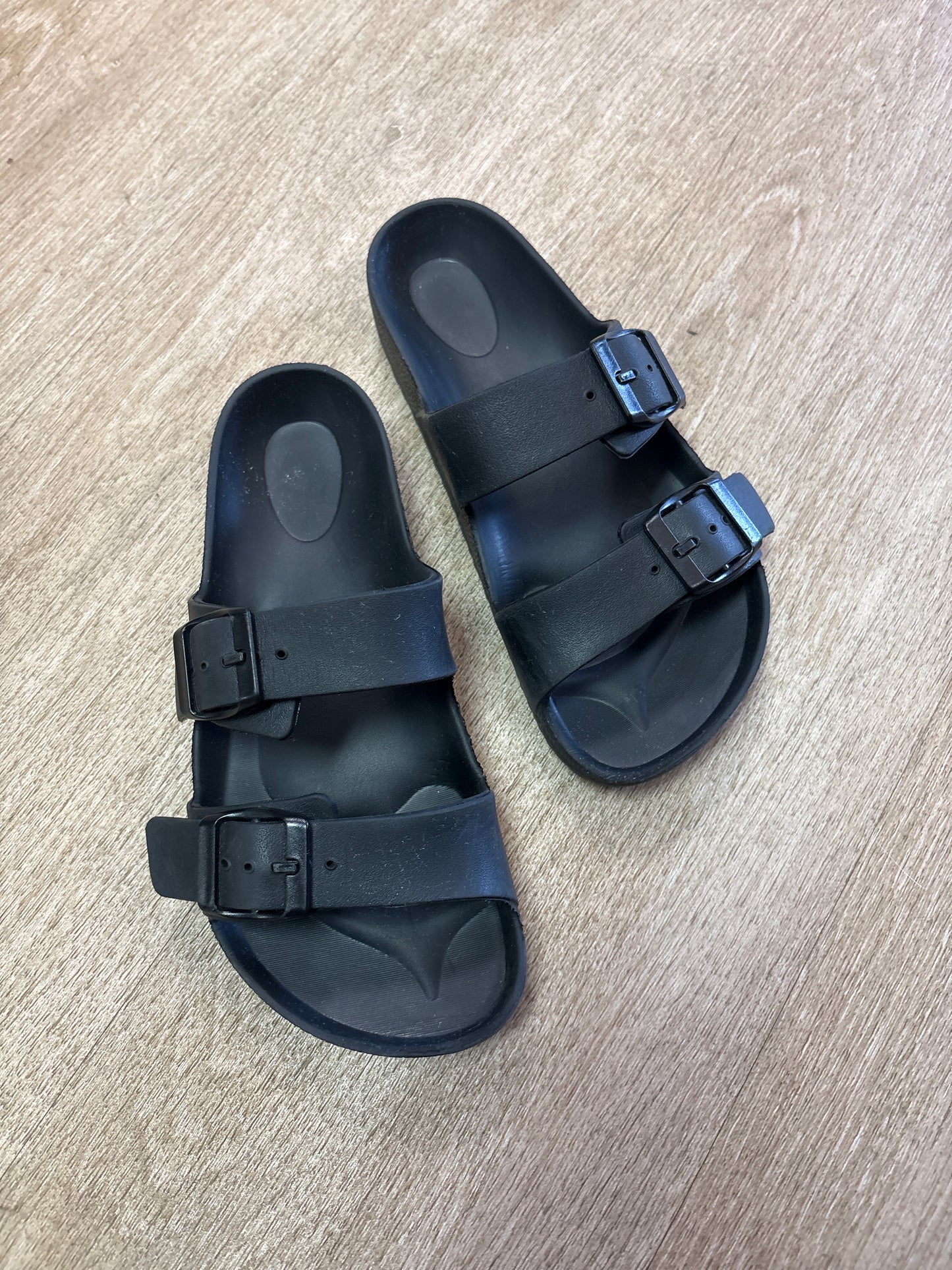 Womens 6 Black Lightweight Sandal