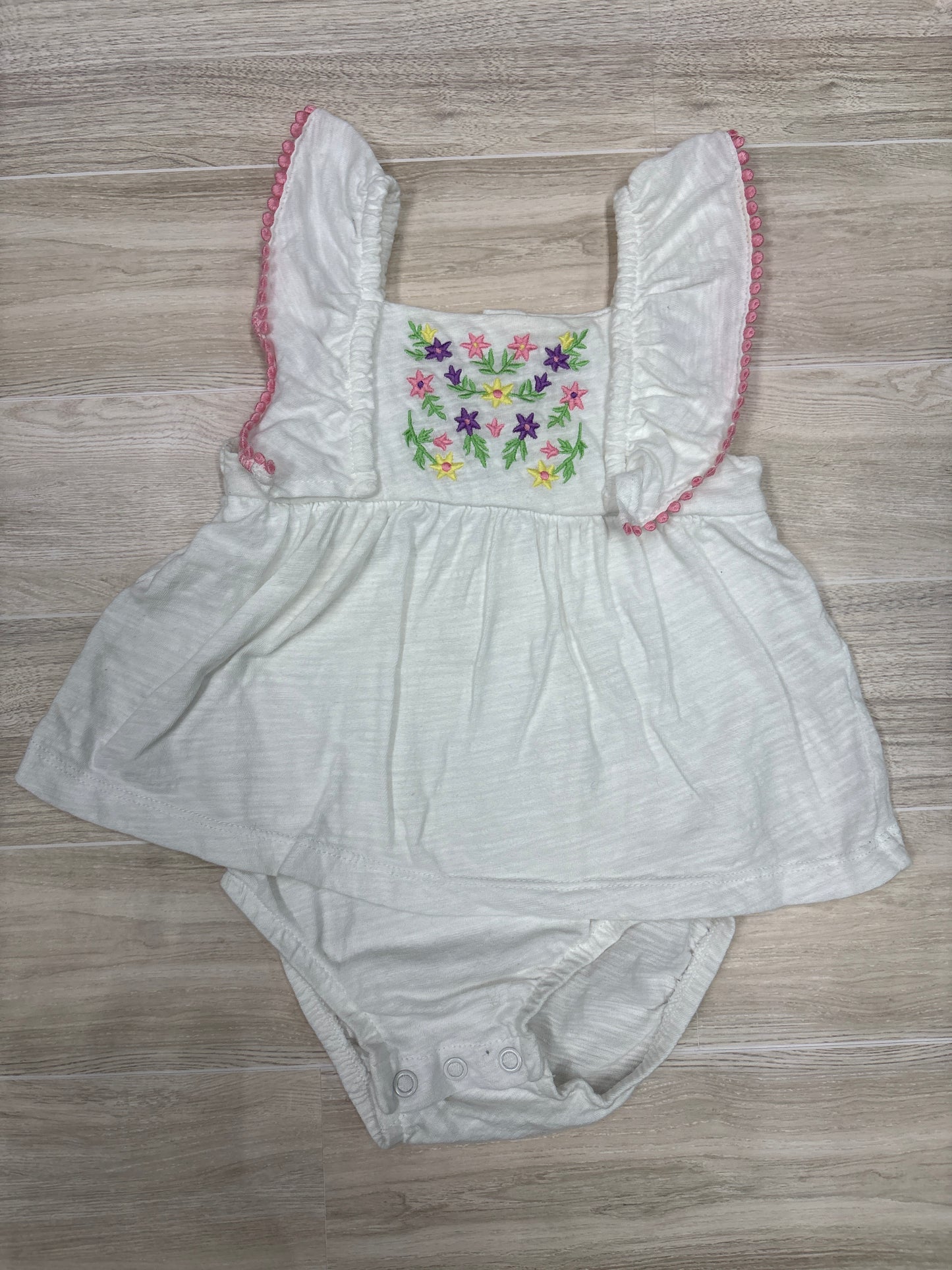 6m White Floral Detail Onesie