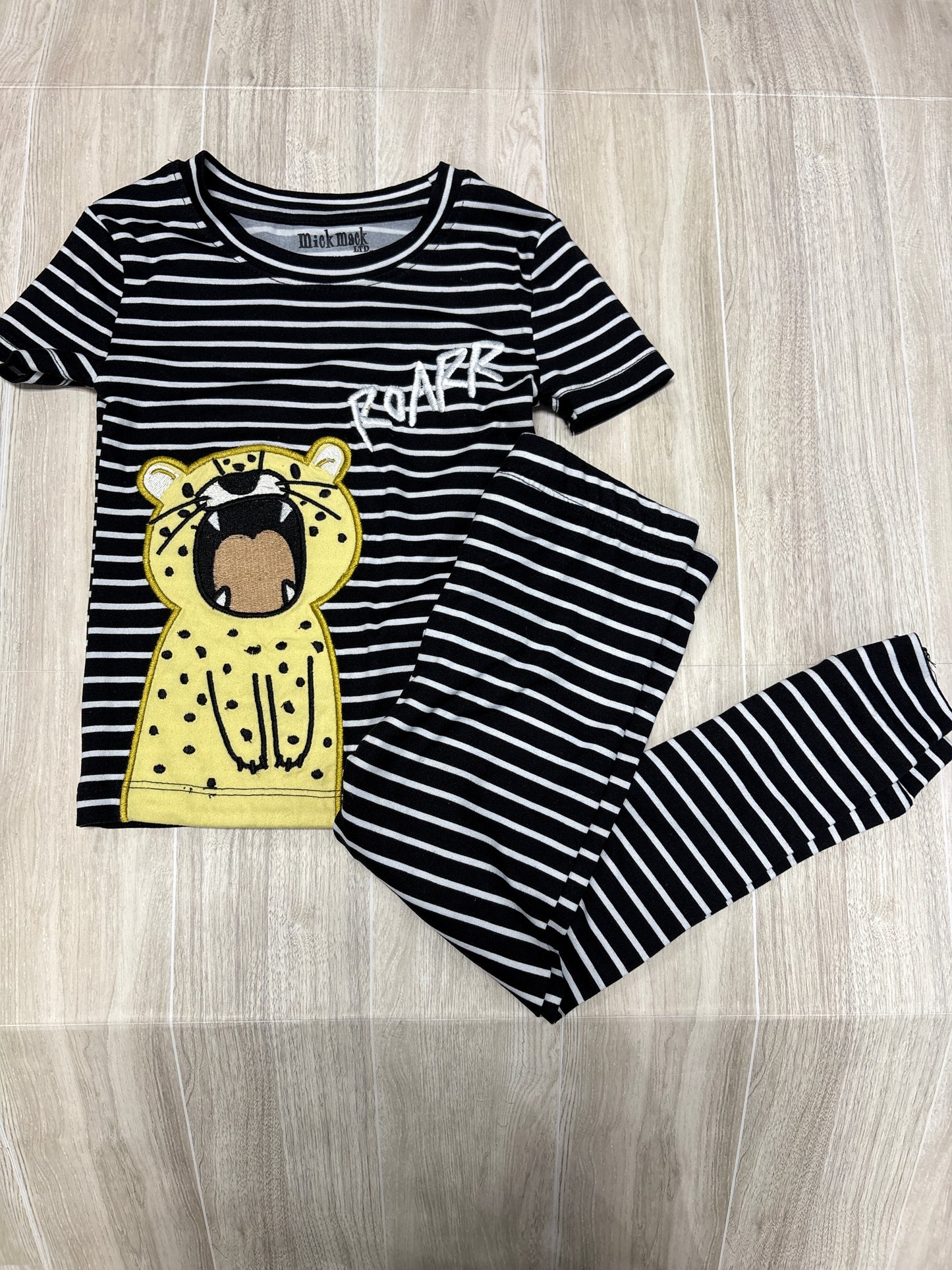 NWT 3T Black/White Striped Roar Pajama Set