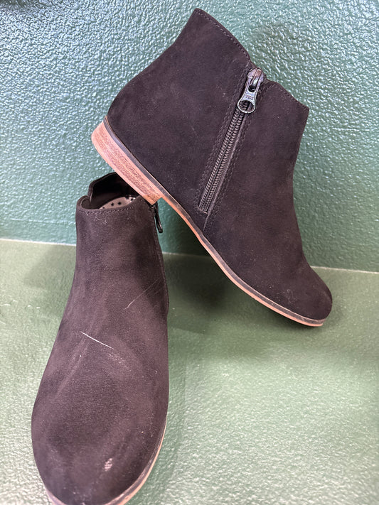 4c-black-suede-booties