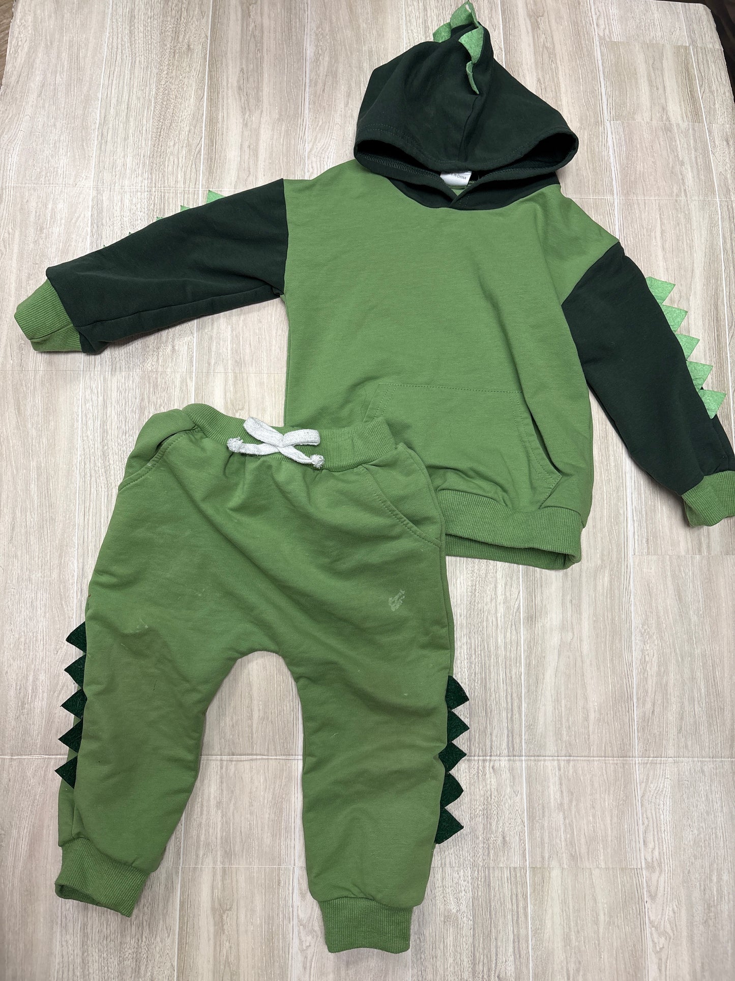 18-24m Green Dino Hoodie + Jogger Set - Blemish