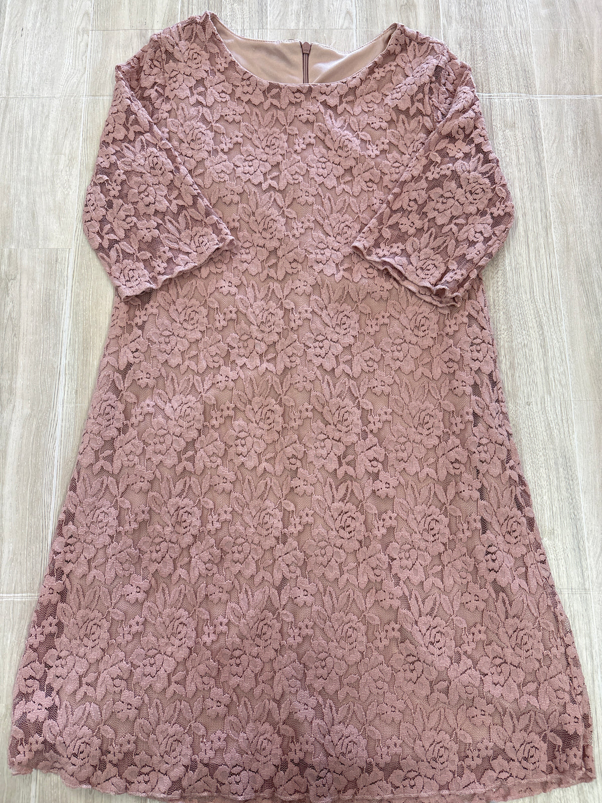 10/11 Pink Lace Quarter Sleeve Dress