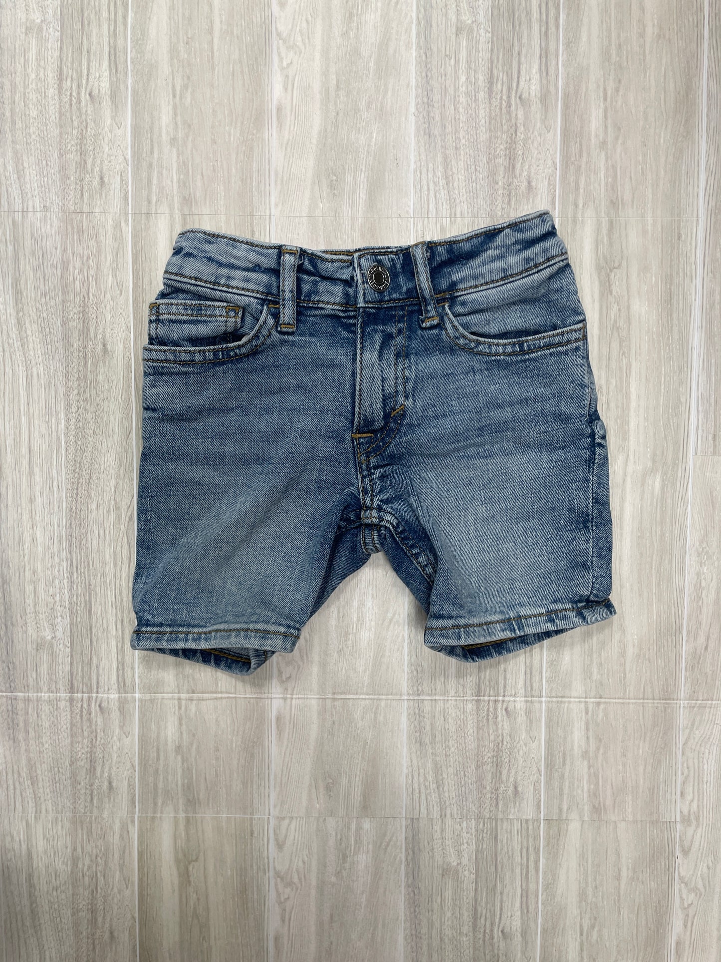 3T Light Wash Button Denim Short