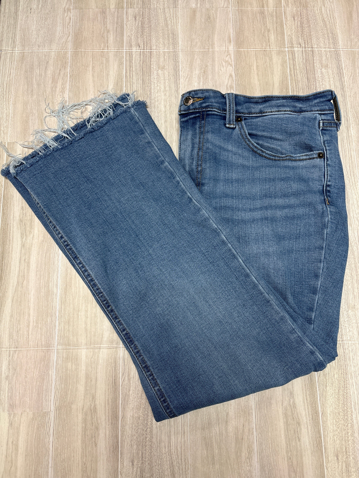 Womens 16 Medium Wash High Rise Kick Flare Denim
