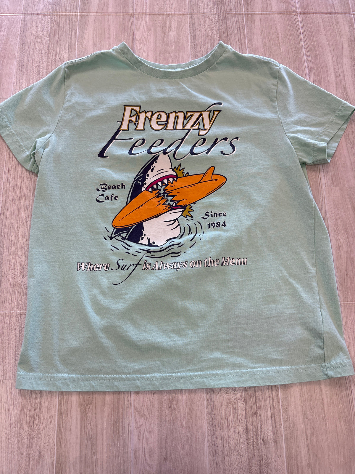 8/10 Rumi + Ryder Mint Frenzy Feeders Graphic Tee