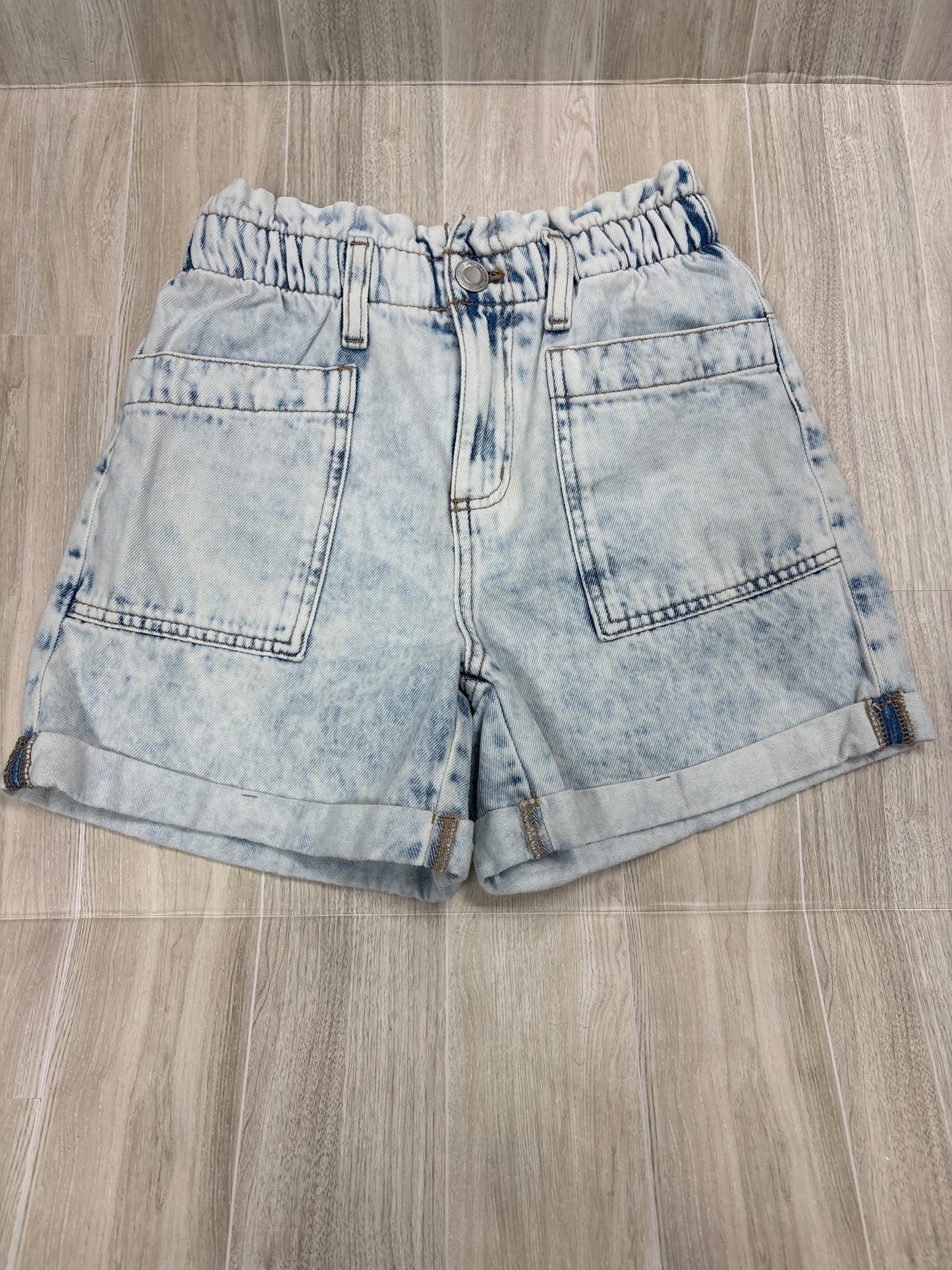10 Light Acid Wash Denim Pocket Shorts