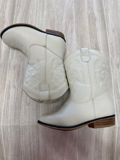 8c Off White Western Boots