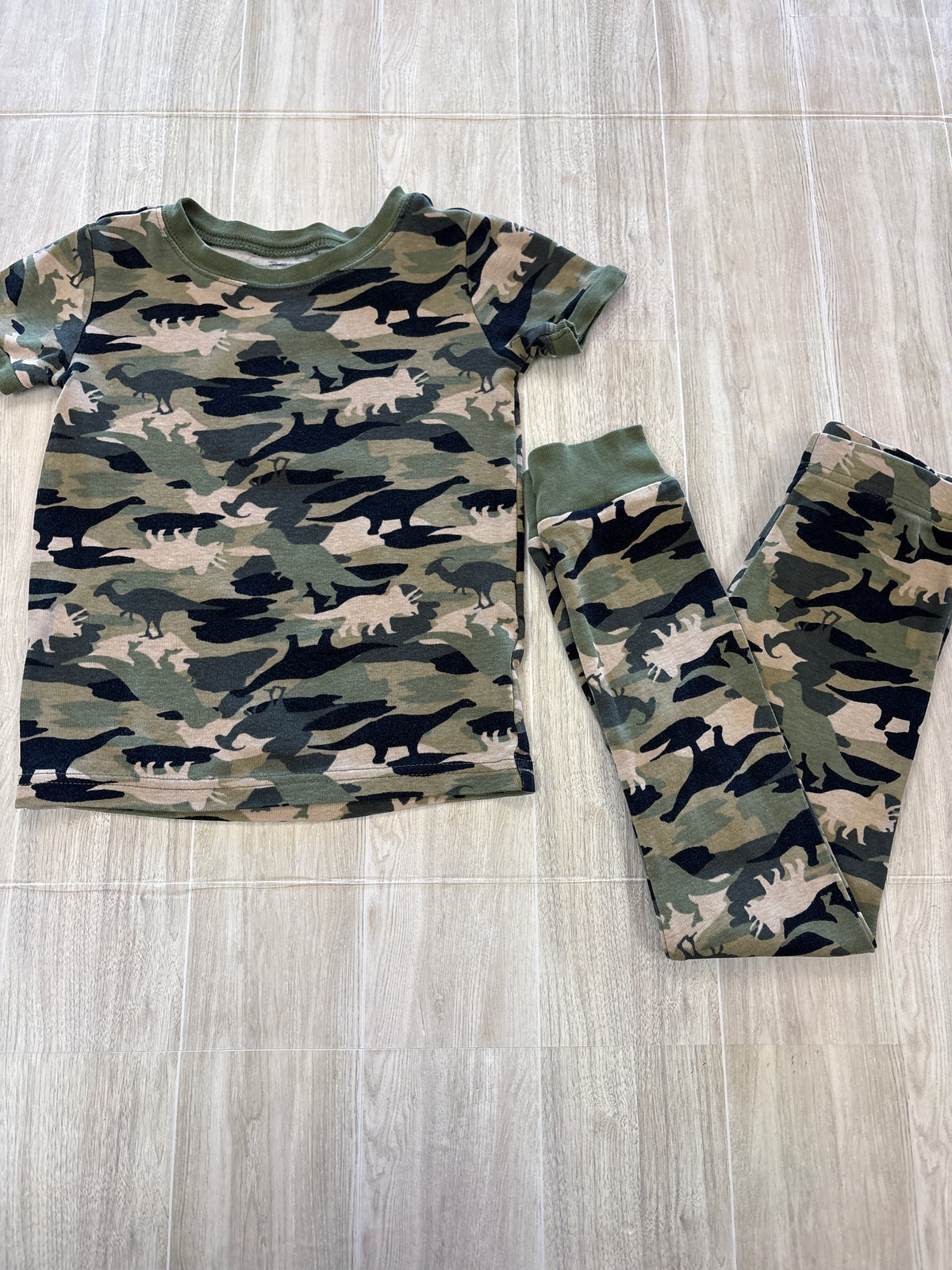 5T Camo 2 Piece Pajama Set