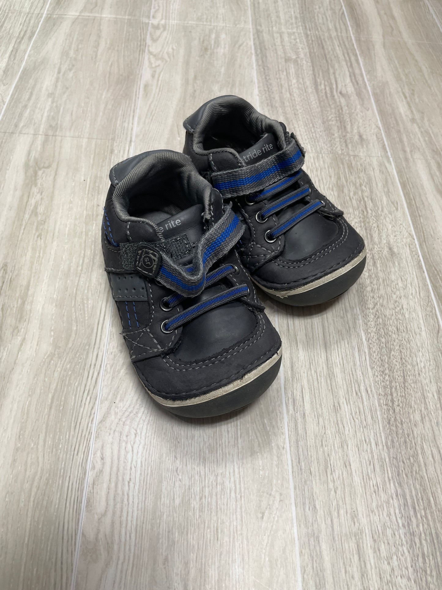 4.5c Grey Stride Rite Shoes