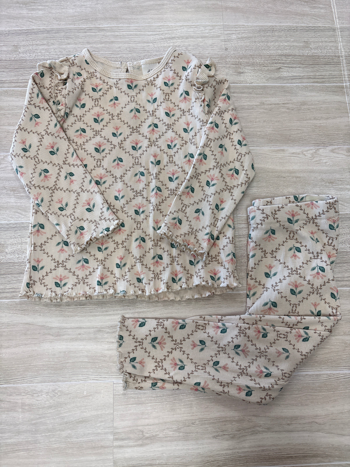 18m Cream Ribbed Floral 2 Piece Set