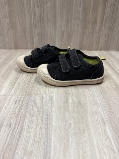 8c Charcoal Grey Velco Shoes