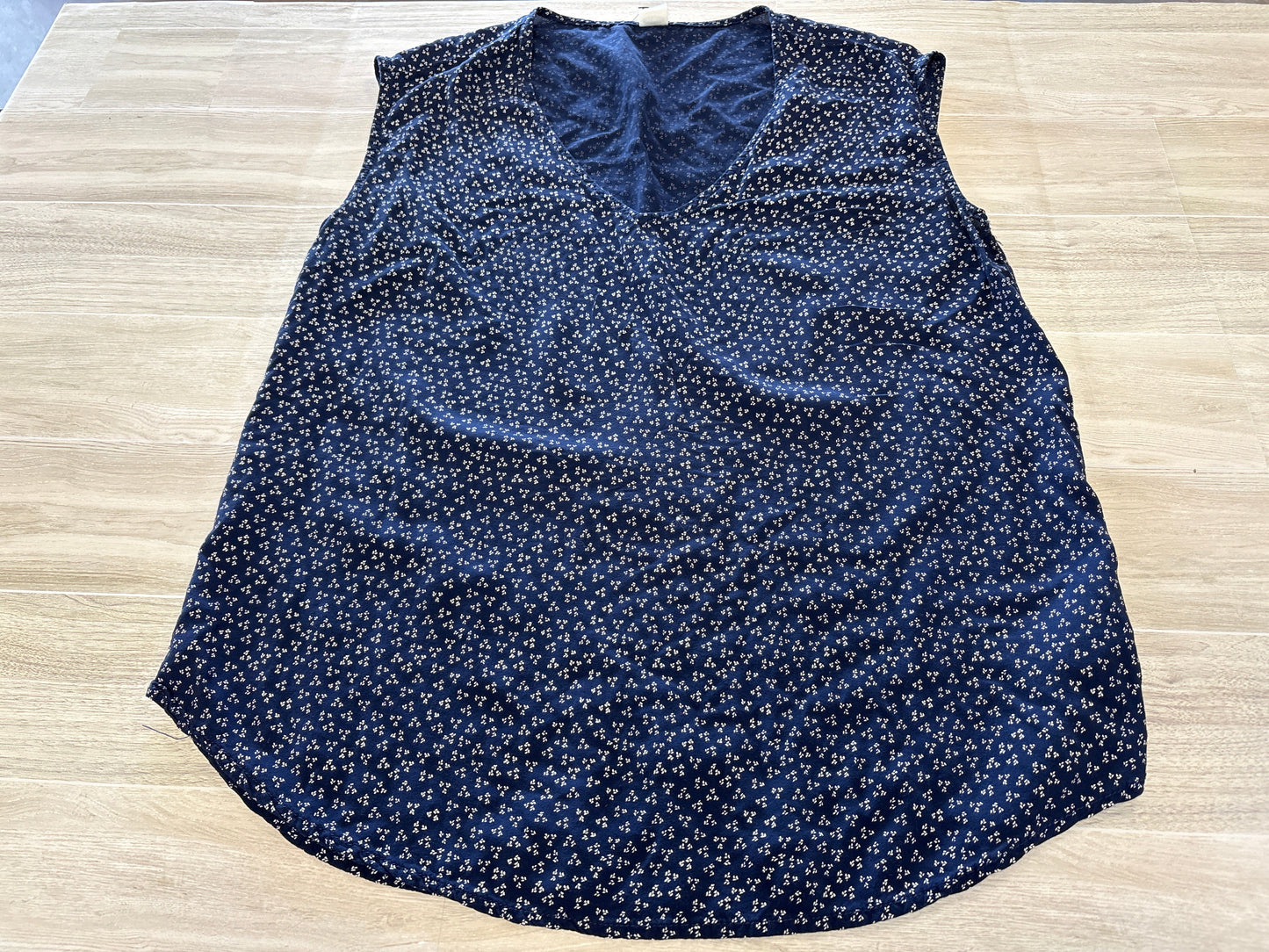 Womens XS Navy Mini Floral Tank