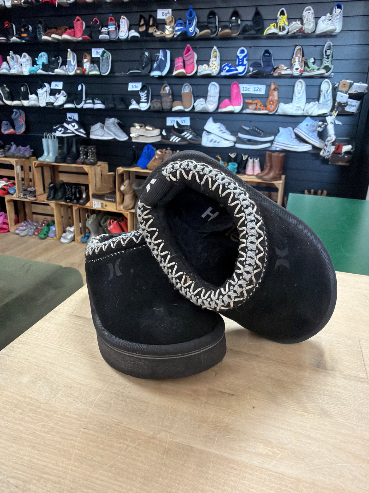 5c Black Hurley Modi Slippers