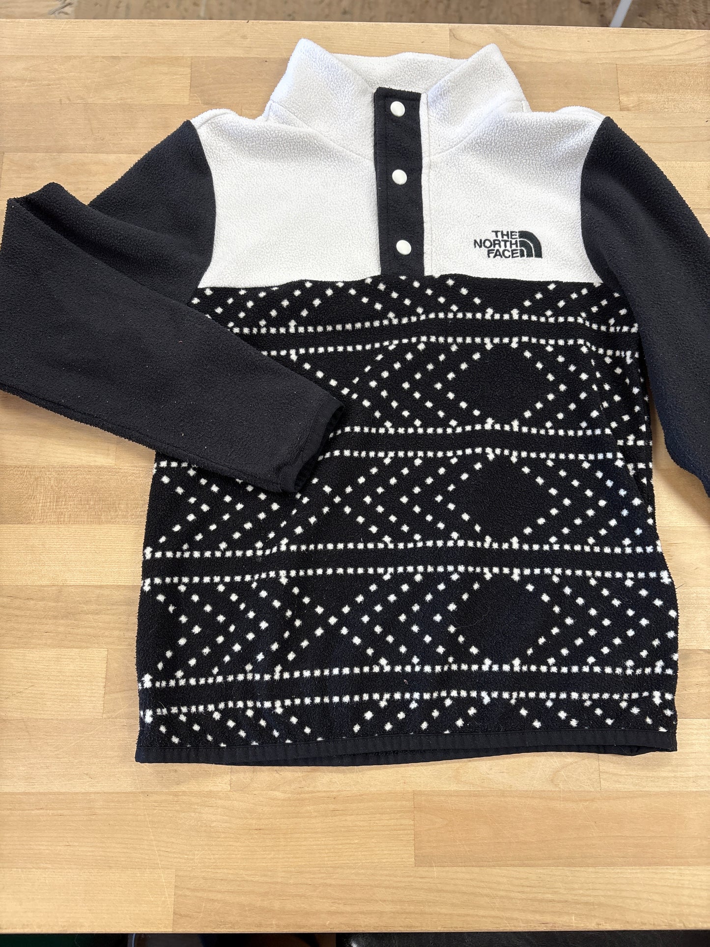 6 The North Face Fleece Pullover Black/Cream