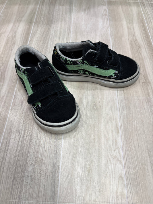 7c Glow in the Dark Alien Van Velcro Sneakers