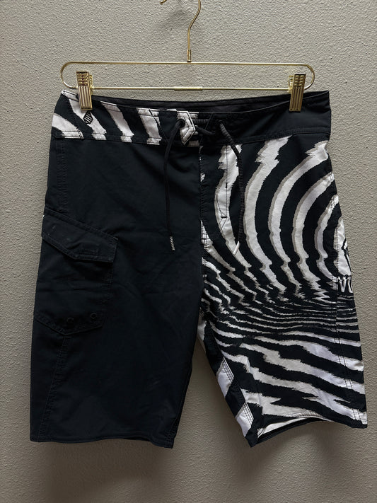 29 Volcom Black/White Swim Short
