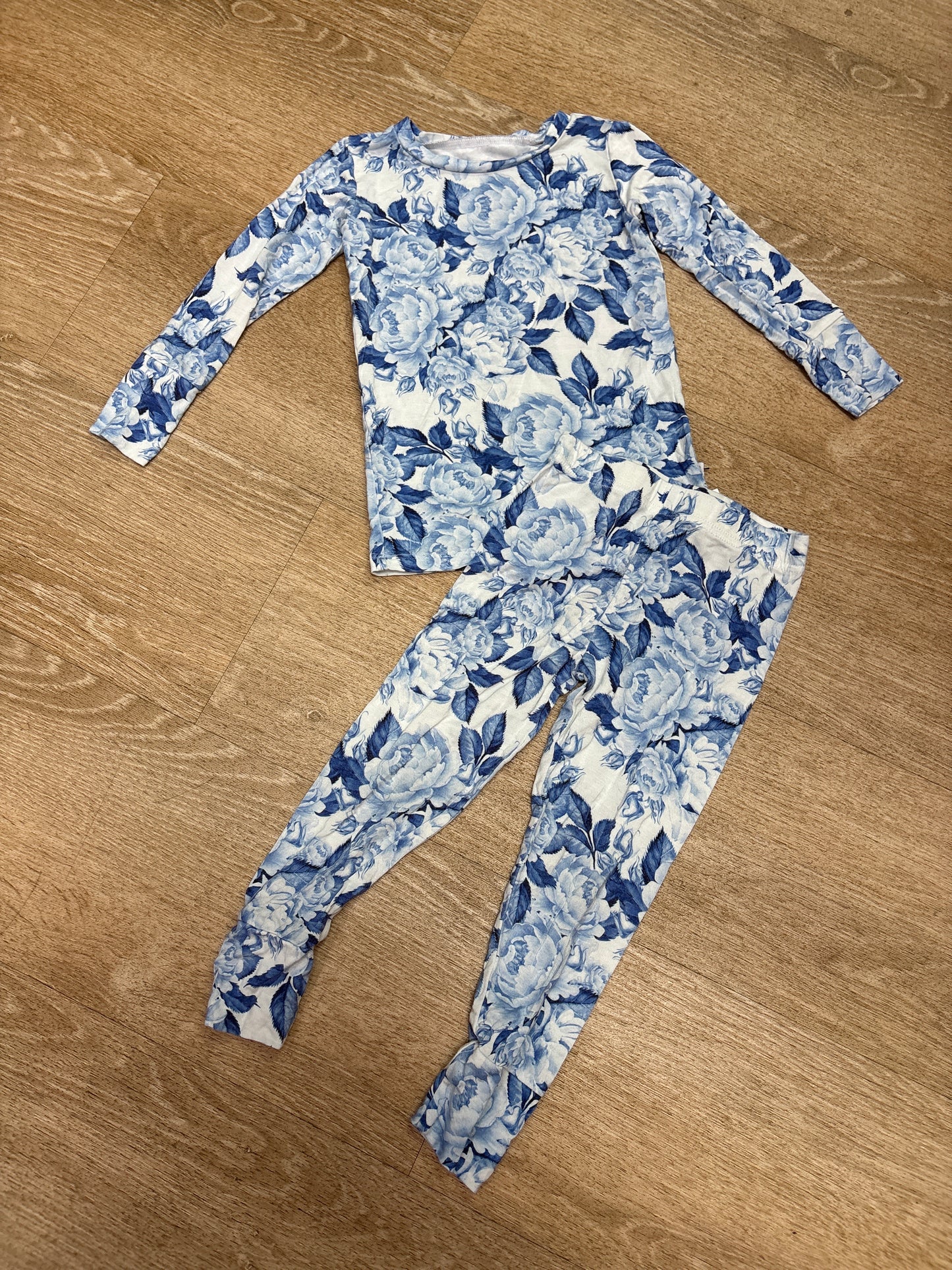 2T Bums & Roses Blue Rose Floral Longsleeve Pajama Set
