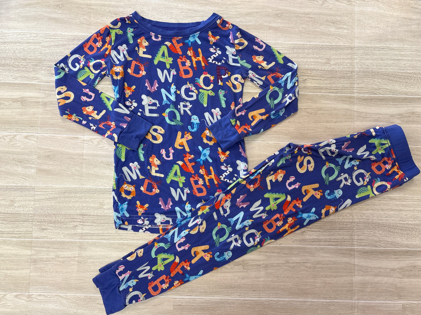 4/5T Animal Alphabet 2 Piece Lounge Set
