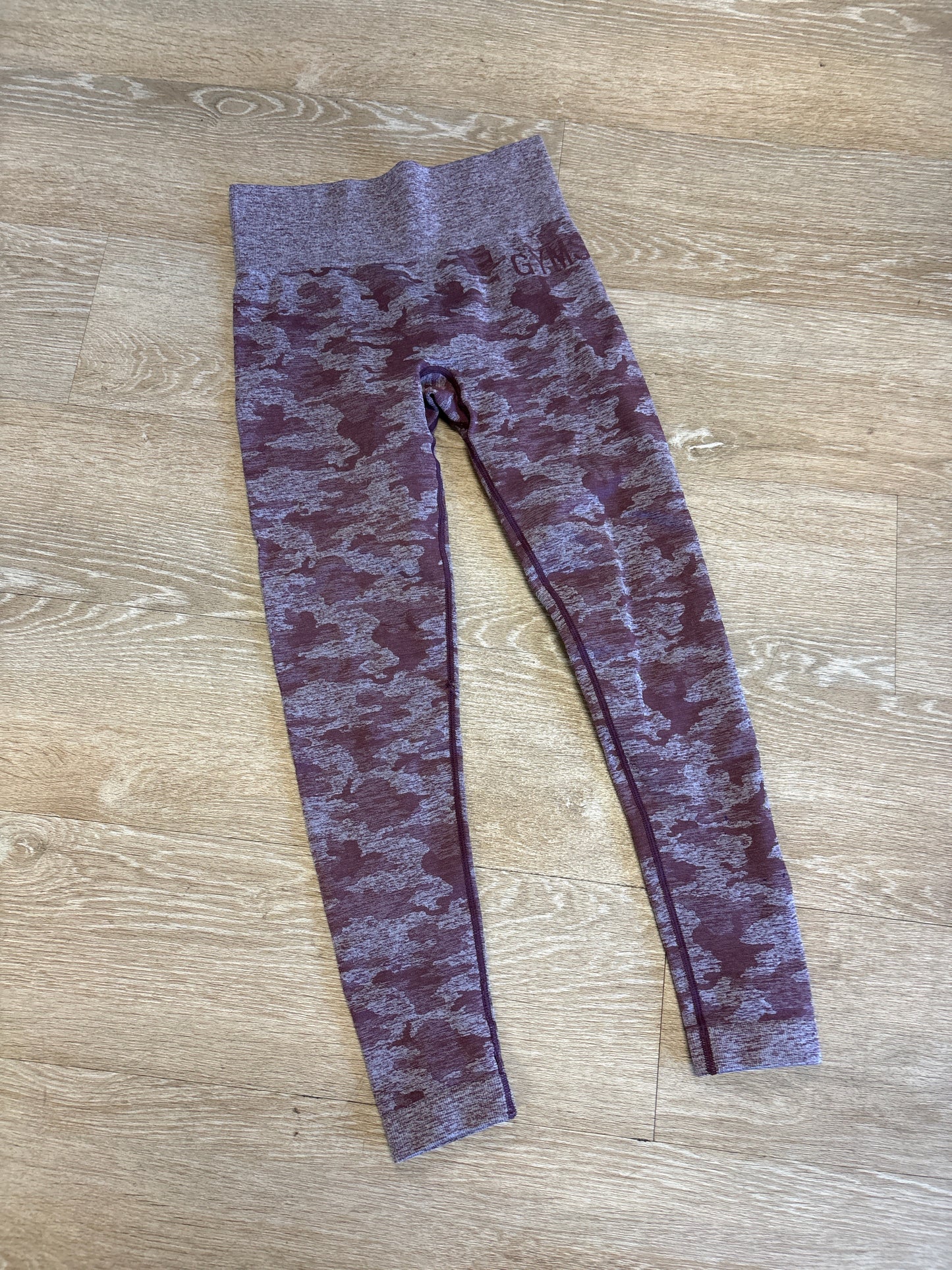 Womens Small Gym Shark Heathered Maroon Legging