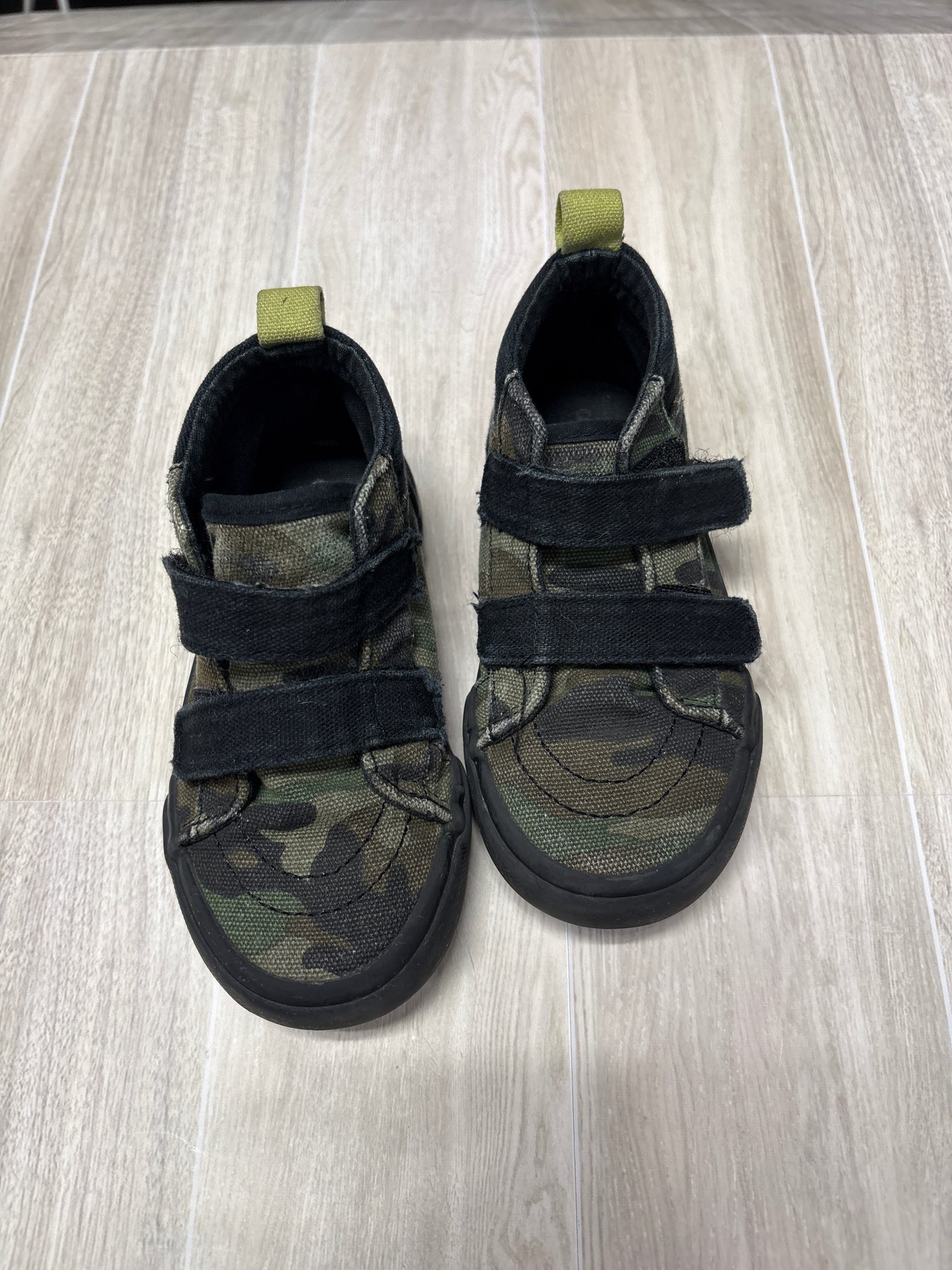 8c Camo Velcro Sneakers